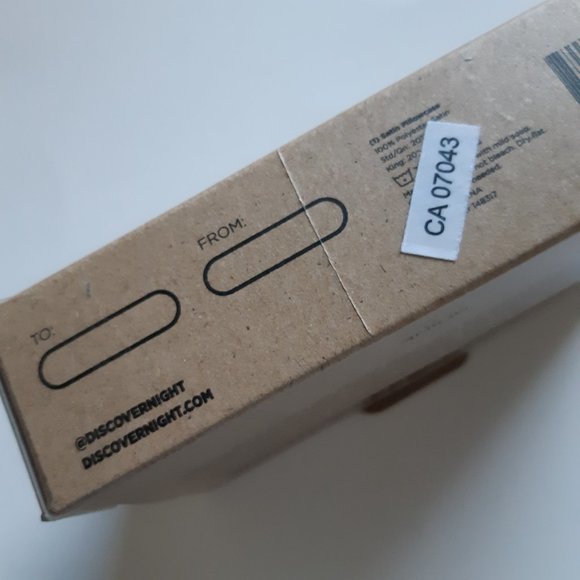 Vegan Satin Pillowcase - Picture 4 of 6